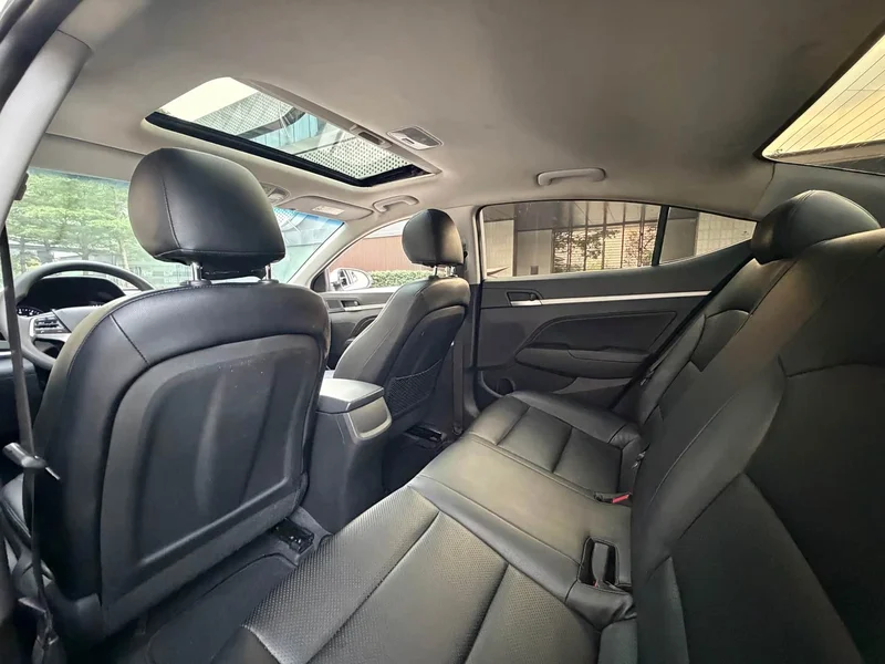 Hyundai Elantra Sport — фото 9