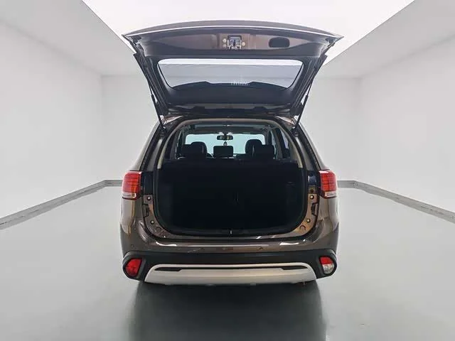 Mitsubishi Outlander — фото 13