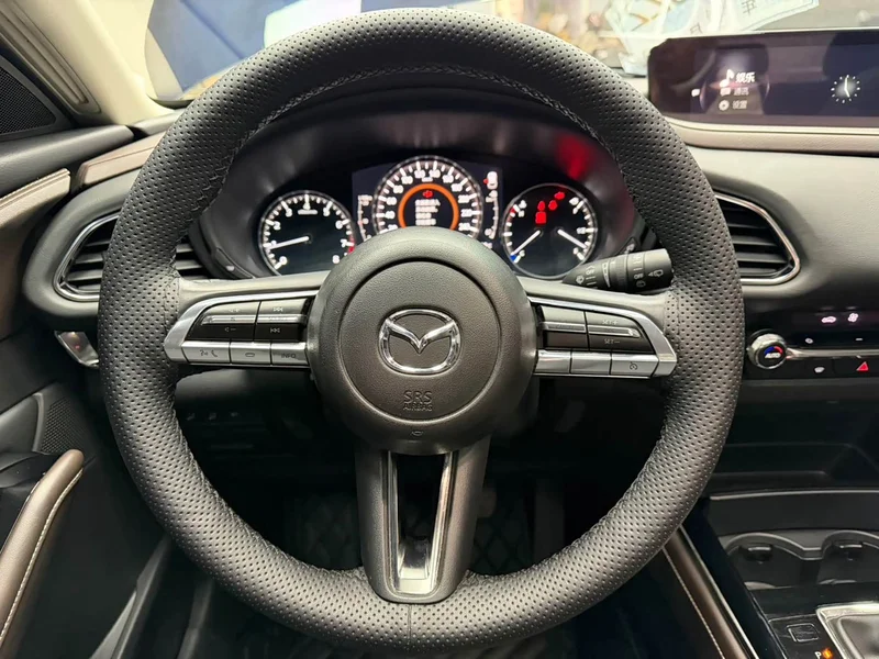 Mazda CX-30 — фото 18