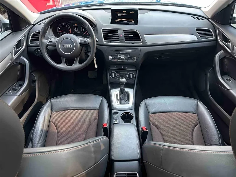 Audi Q3 — фото 12