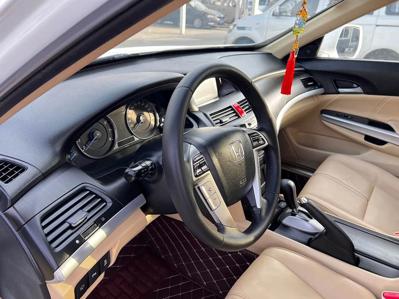 Honda Crosstour — фото 15