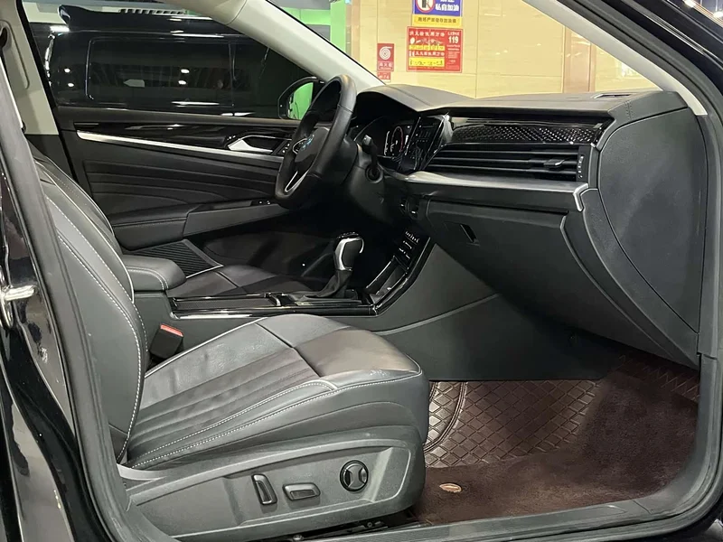 Volkswagen Passat — фото 12