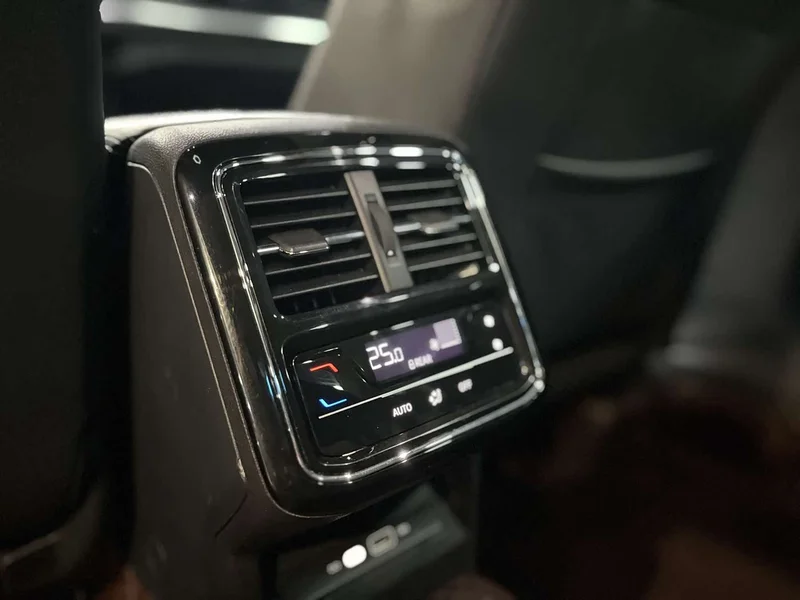 Volkswagen Passat — фото 13