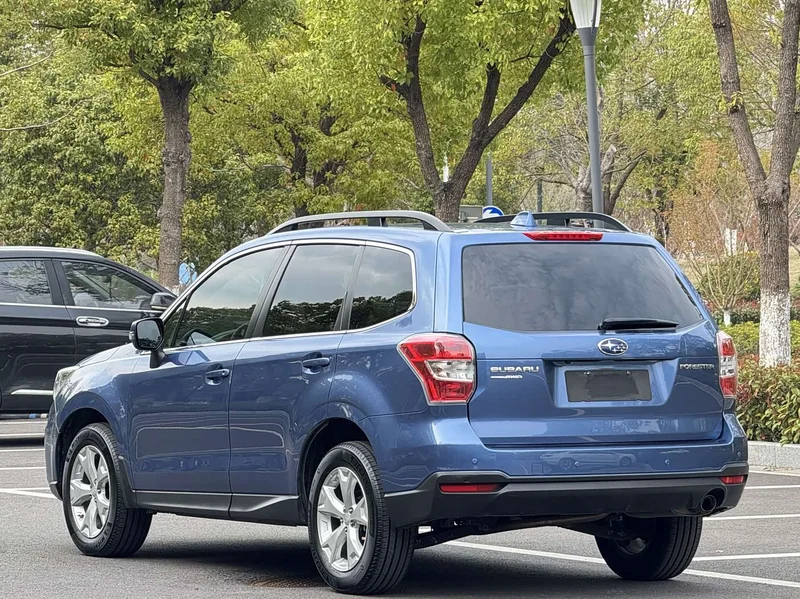 Subaru Forester — фото 4