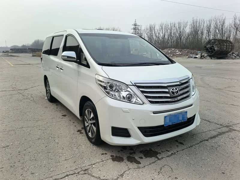 Toyota Alphard — фото 3