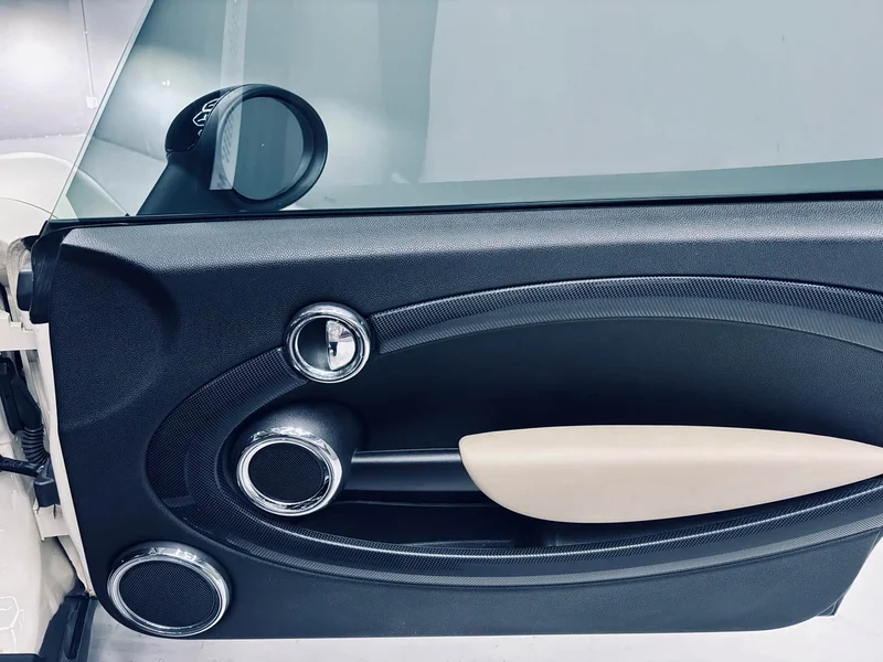 MINI CLUBMAN — фото 16