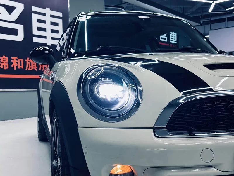 MINI CLUBMAN — фото 6
