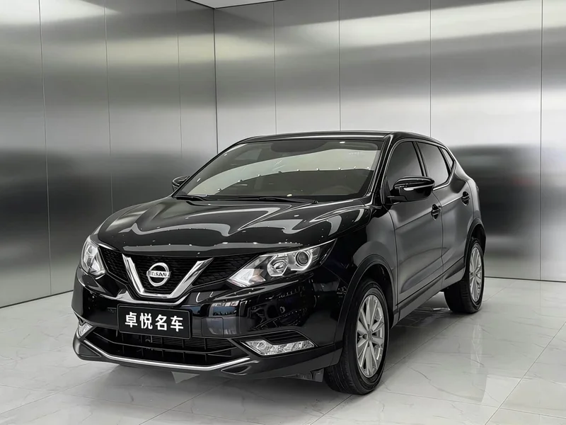 Nissan Qashqai — фото 1