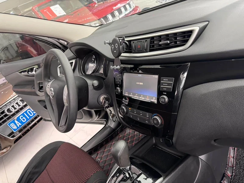 Nissan Qashqai — фото 15
