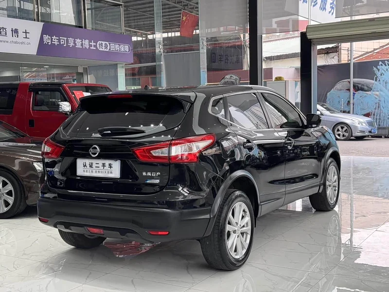Nissan Qashqai — фото 7