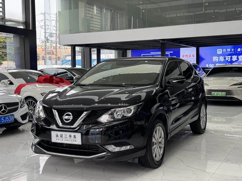 Nissan Qashqai — фото 10