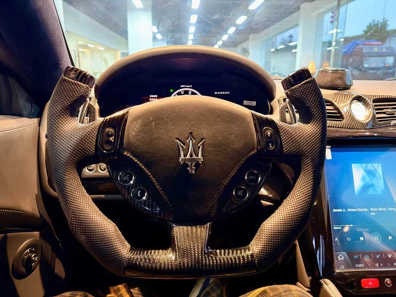 Maserati GranTurismo — фото 14