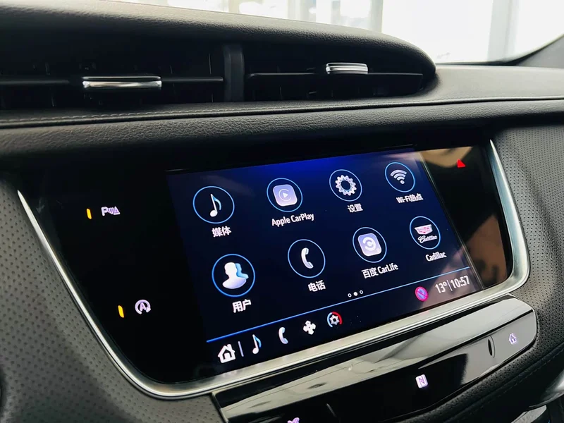 Cadillac XT5 — фото 19