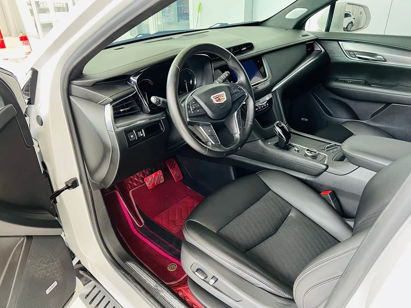 Cadillac XT5 — фото 9