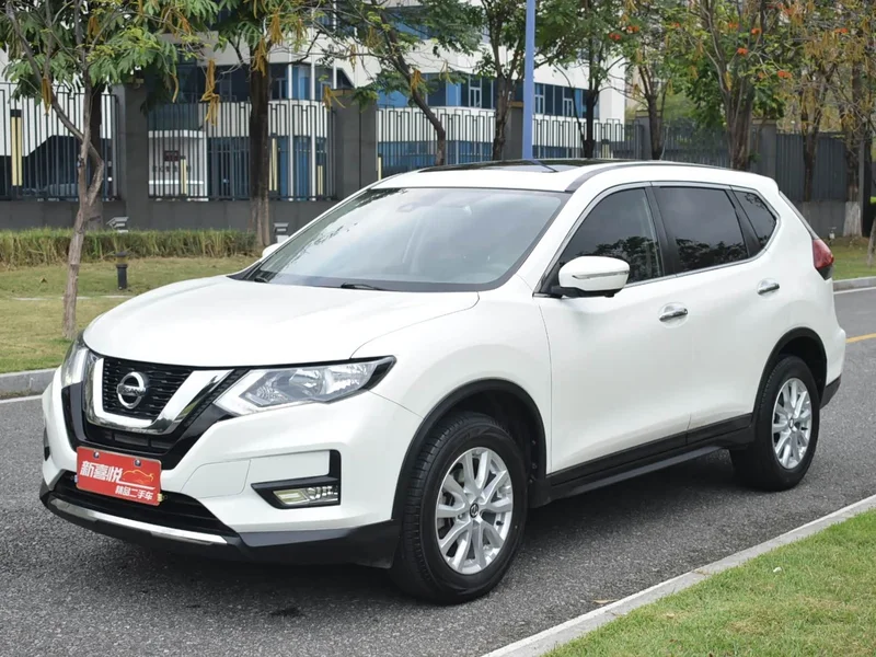 Nissan X-Trail — фото 1