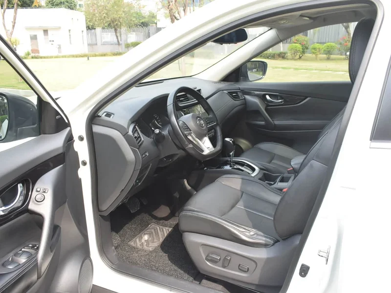 Nissan X-Trail — фото 11