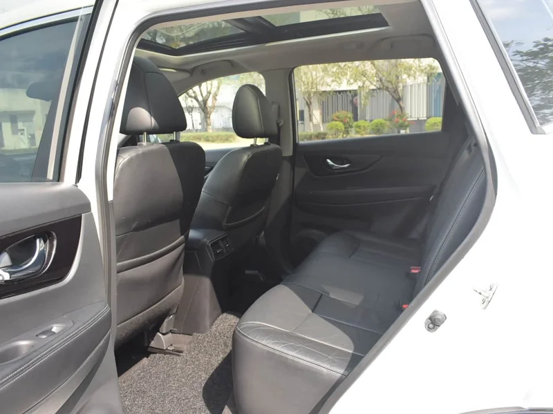Nissan X-Trail — фото 12