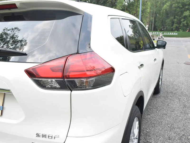 Nissan X-Trail — фото 10