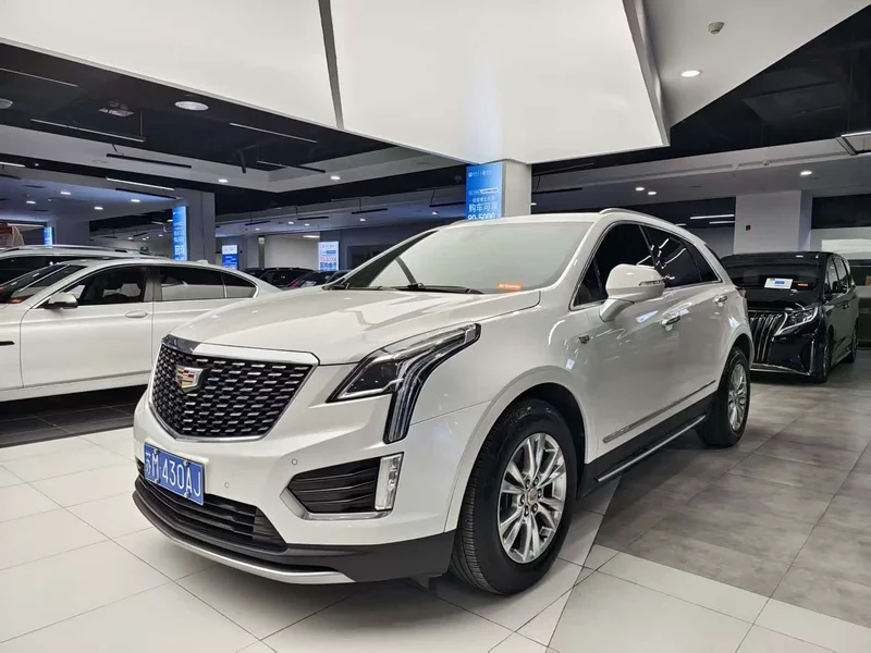 Cadillac XT5 — фото 1