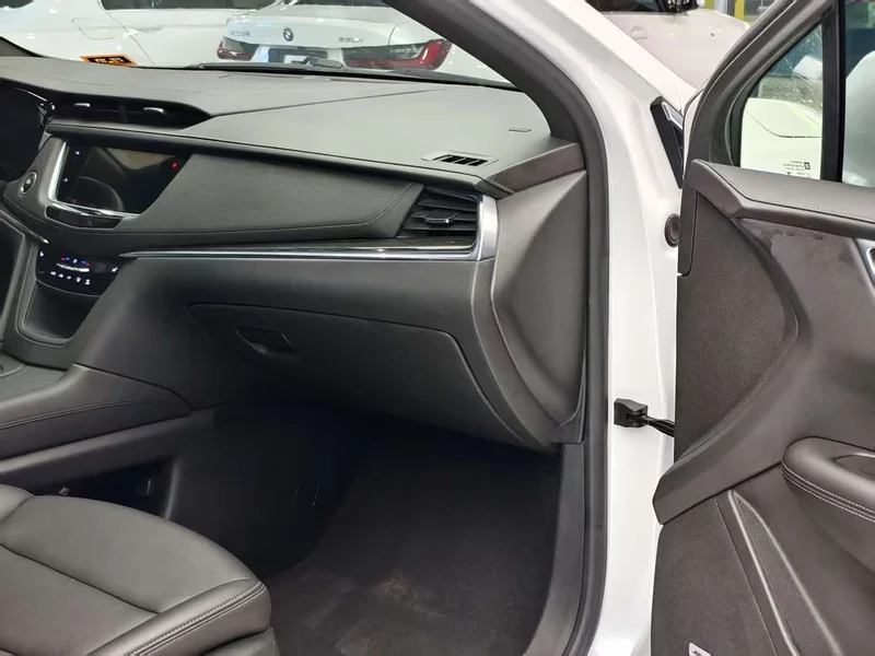 Cadillac XT5 — фото 12