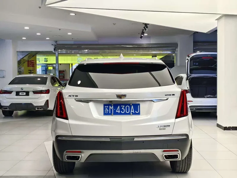 Cadillac XT5 — фото 16
