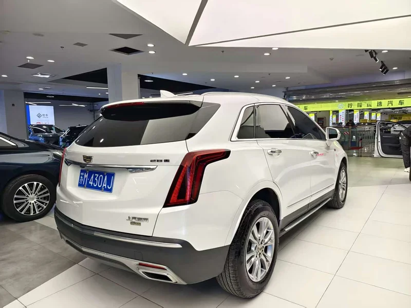 Cadillac XT5 — фото 18
