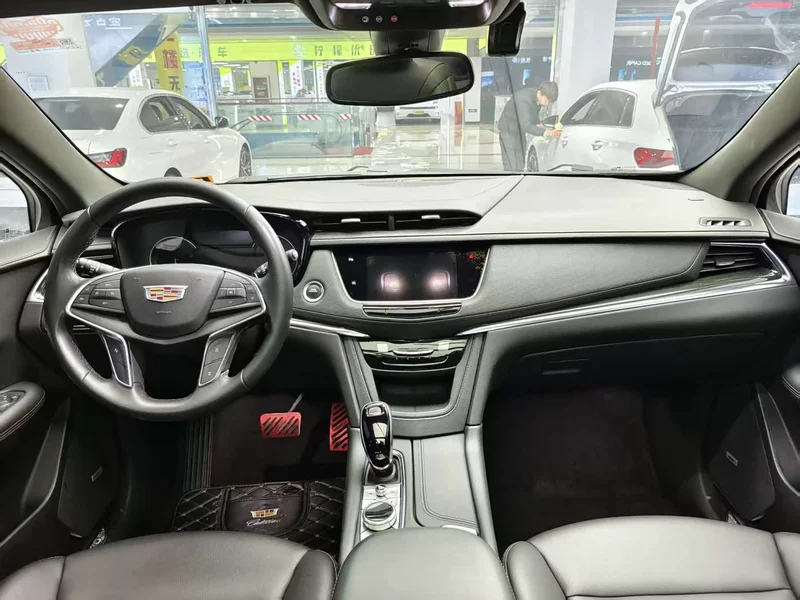 Cadillac XT5 — фото 9