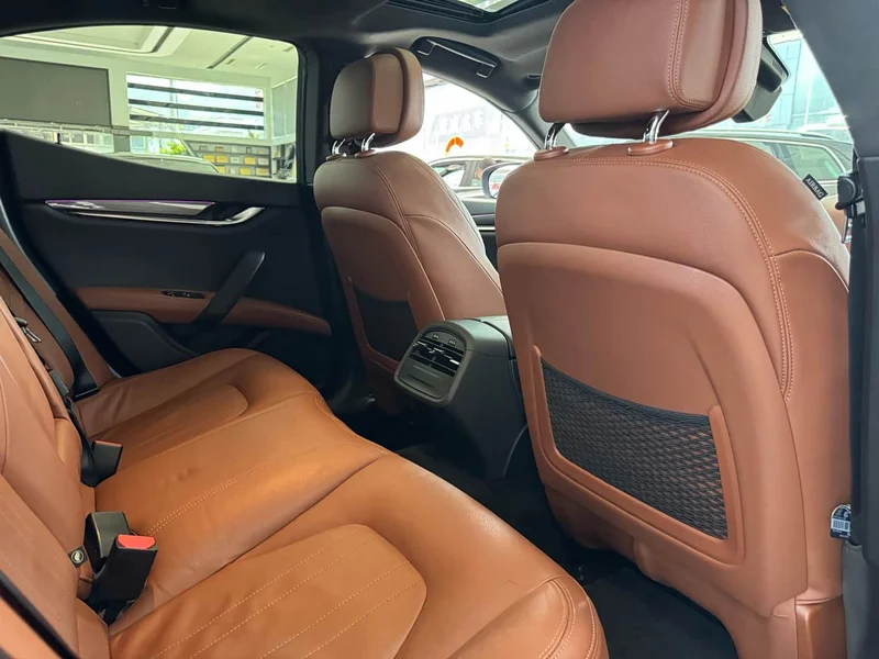 Maserati Ghibli — фото 13