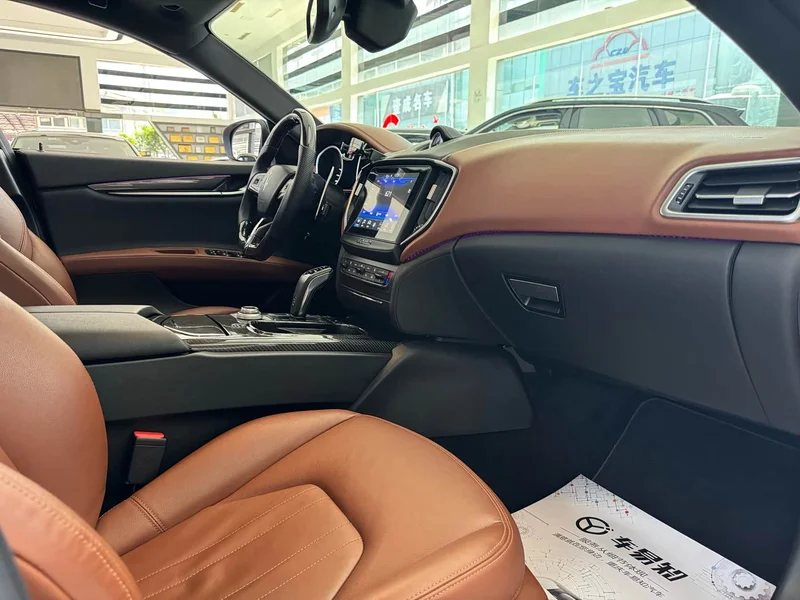 Maserati Ghibli — фото 14