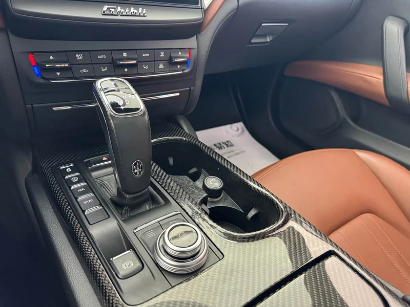 Maserati Ghibli — фото 6