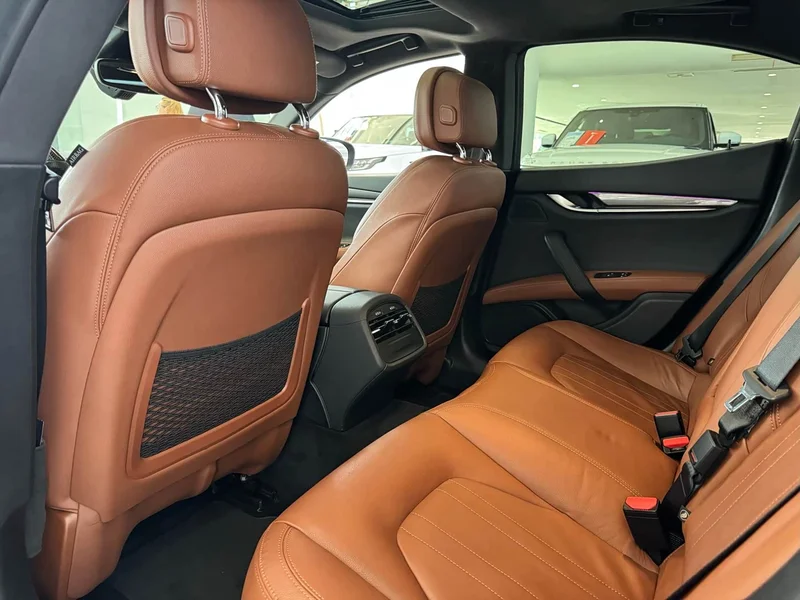 Maserati Ghibli — фото 10
