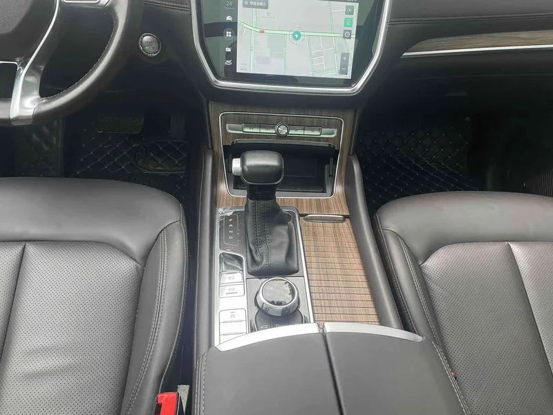 Roewe RX8 — фото 12