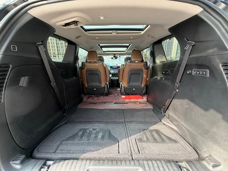 Jeep Grand Voyager Imported — фото 14