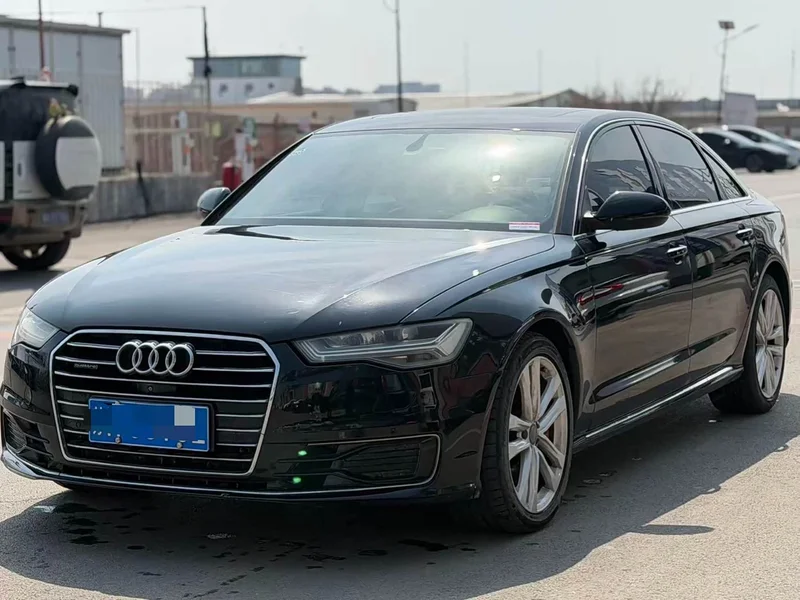 Audi A6L — фото 1