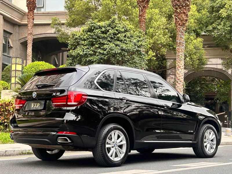 BMW X5 — фото 7