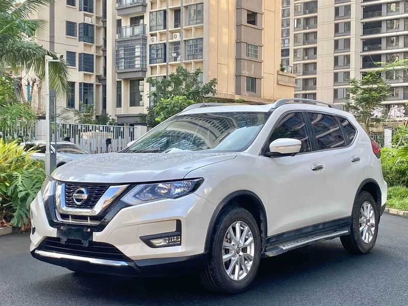 Nissan X-Trail — фото 1
