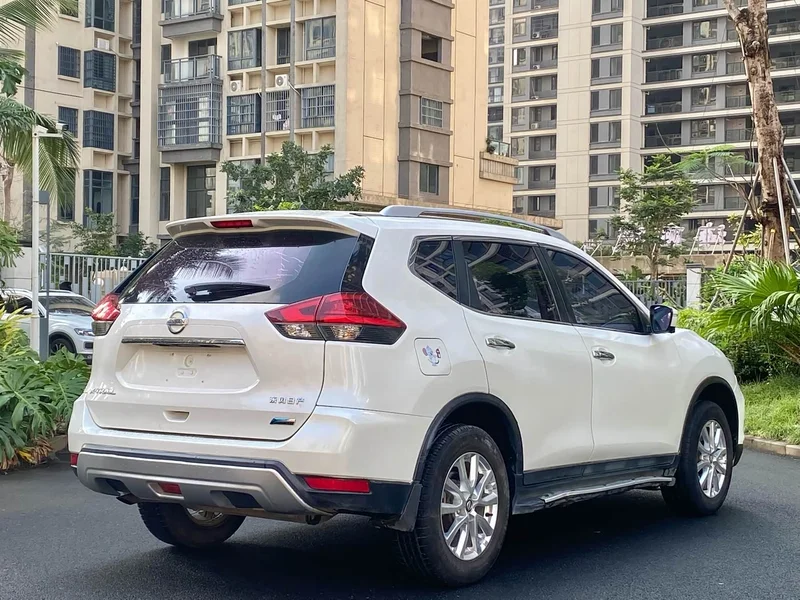 Nissan X-Trail — фото 9