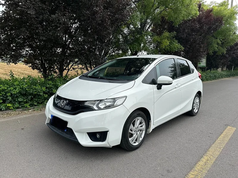 Honda Fit — фото 1