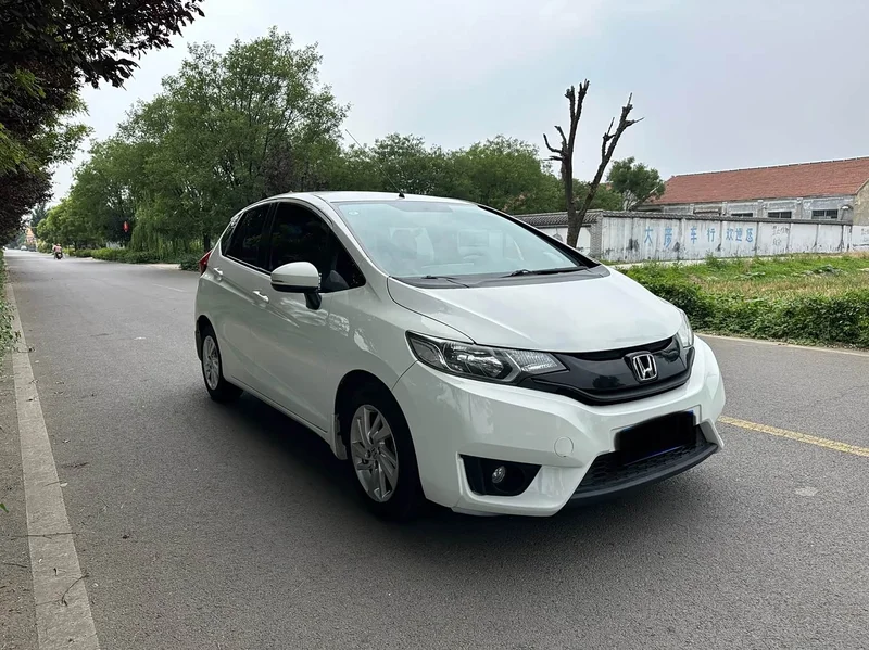 Honda Fit — фото 4