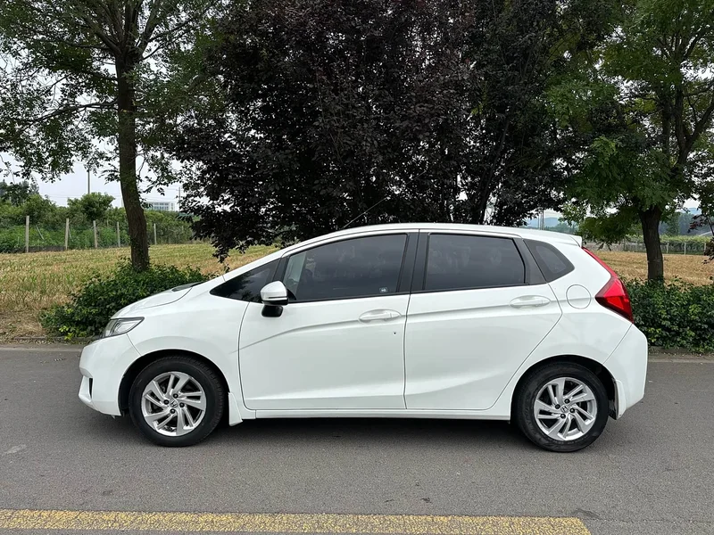 Honda Fit — фото 7