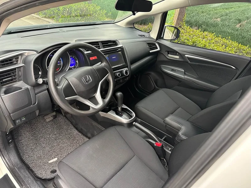 Honda Fit — фото 8