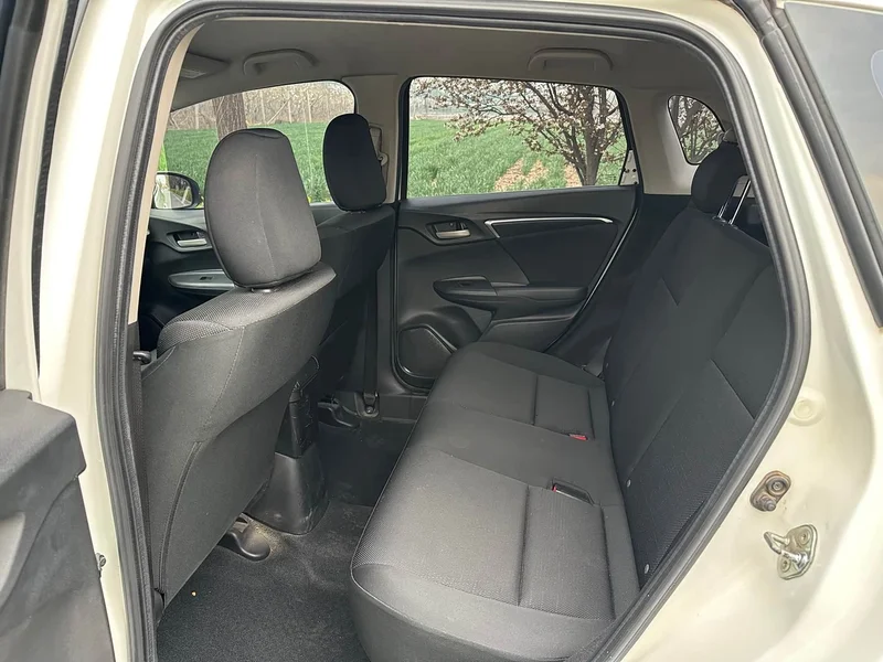 Honda Fit — фото 10