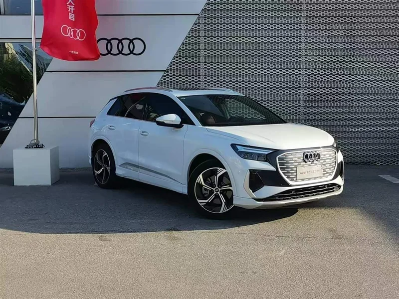 Audi Q4 e-tron — фото 3