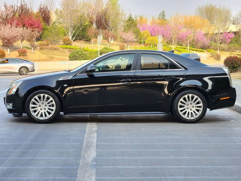 Cadillac CTS — фото 2