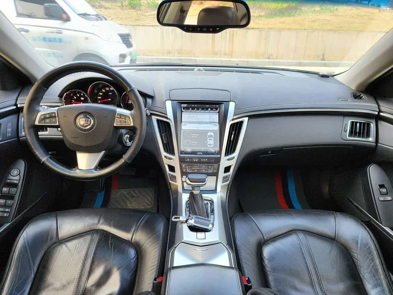 Cadillac CTS — фото 10