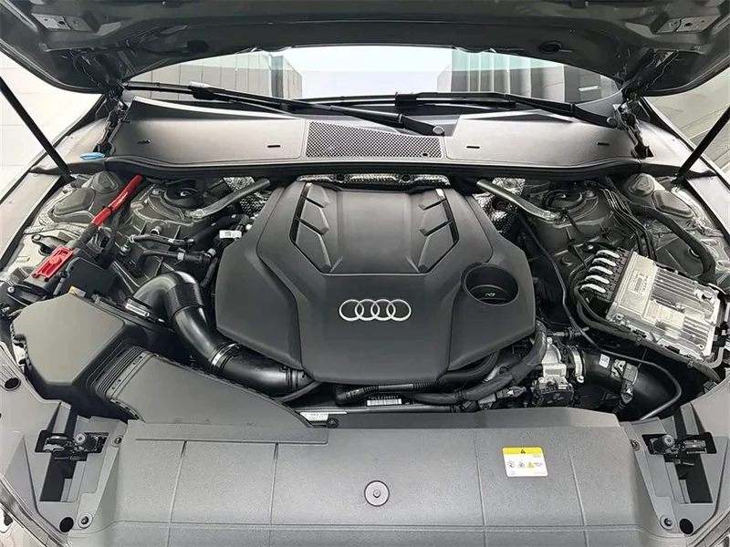 Audi A7L — фото 12