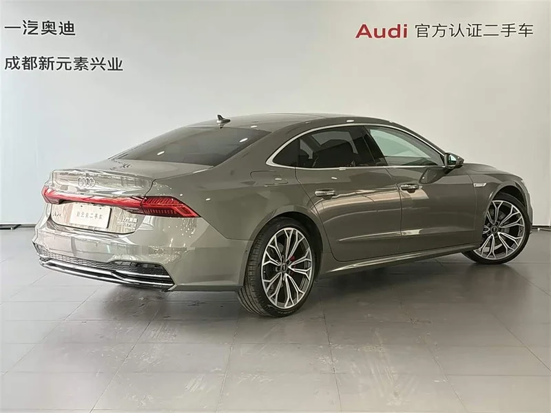Audi A7L — фото 5