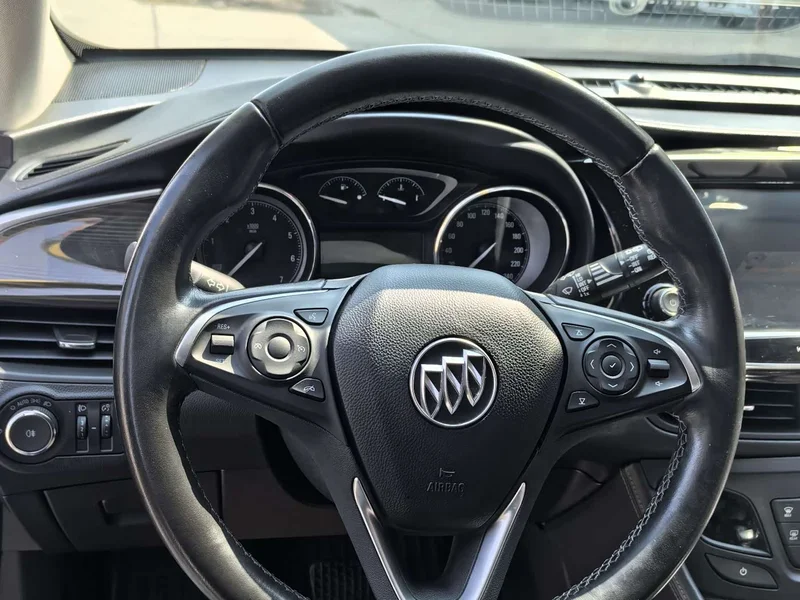 Buick Envision Plus — фото 8