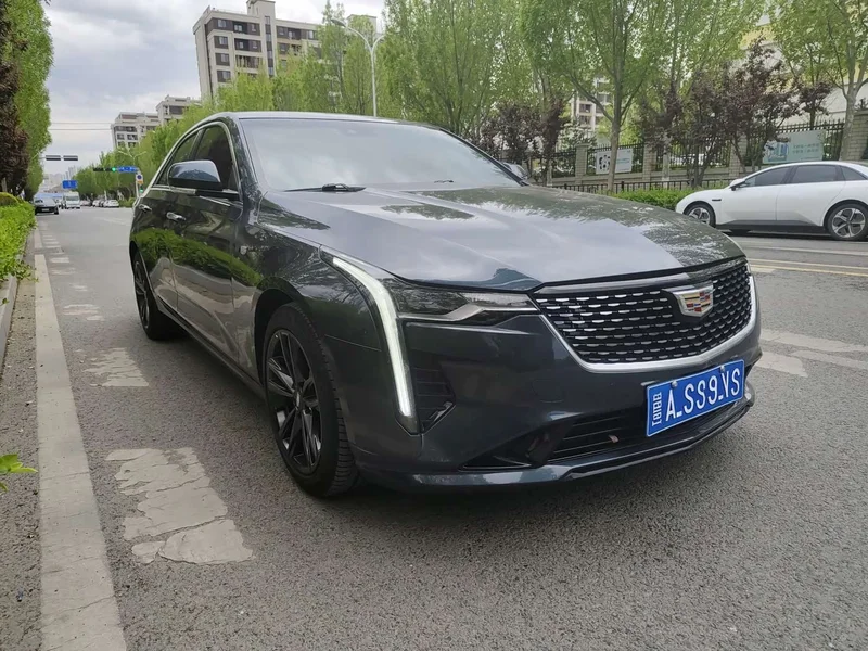 Cadillac CT4 — фото 3