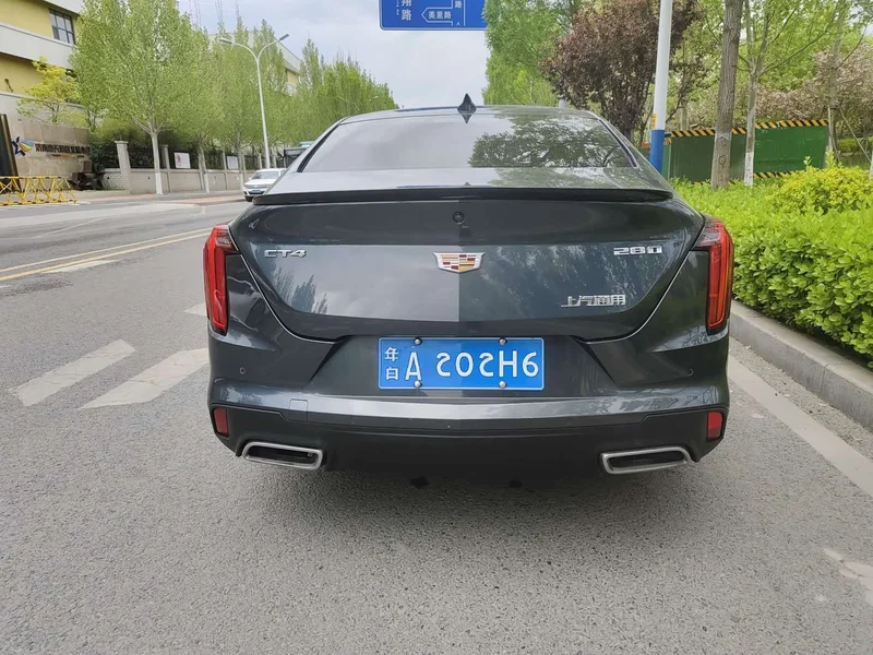 Cadillac CT4 — фото 8